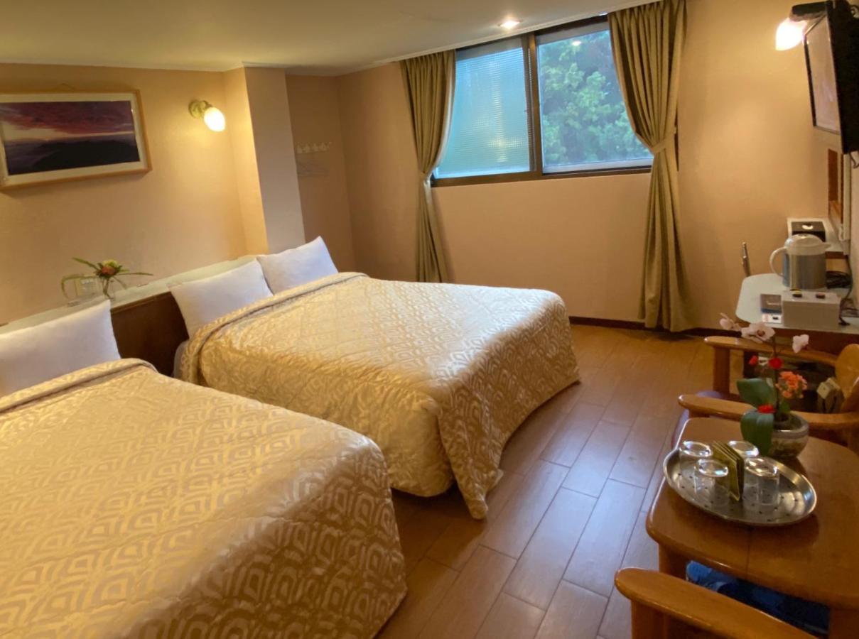 Hotel 登山別館 à Zhongzheng  Extérieur photo
