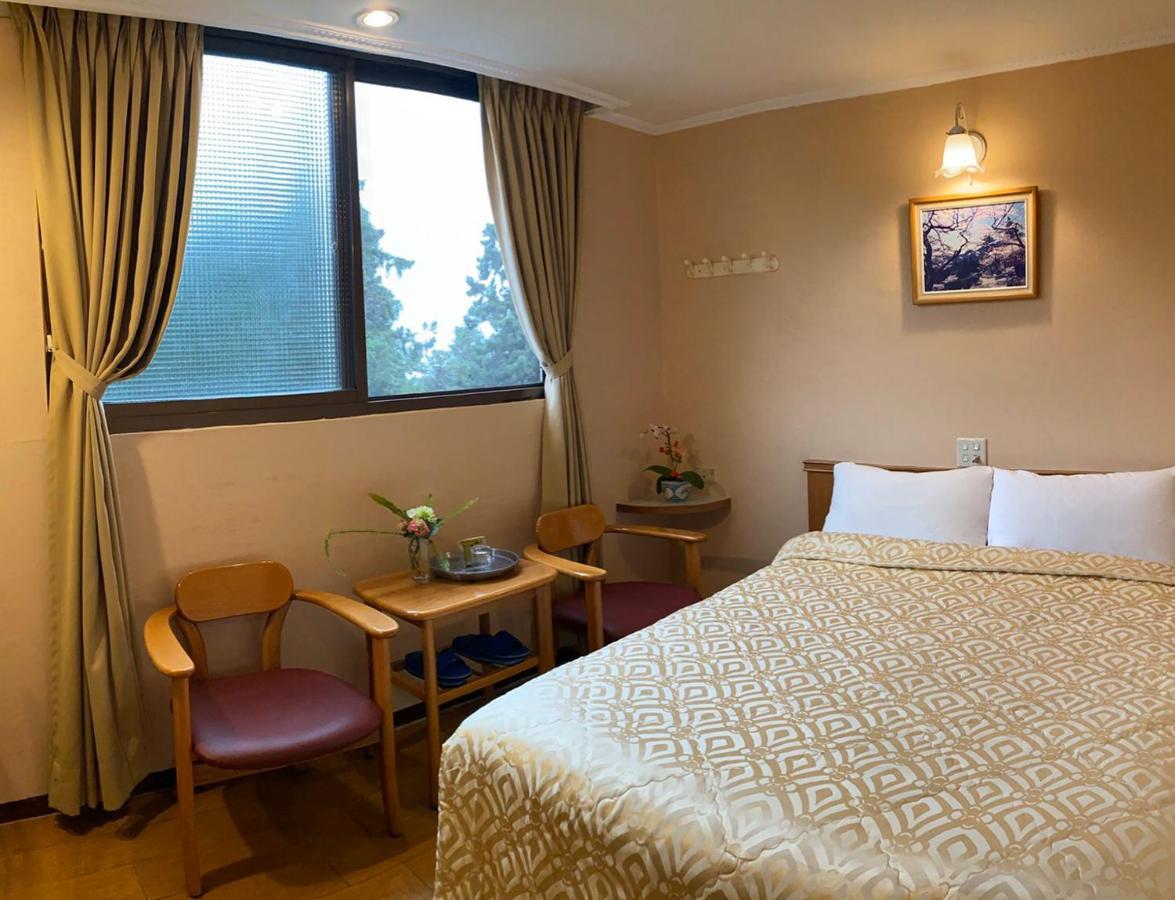 Hotel 登山別館 à Zhongzheng  Extérieur photo