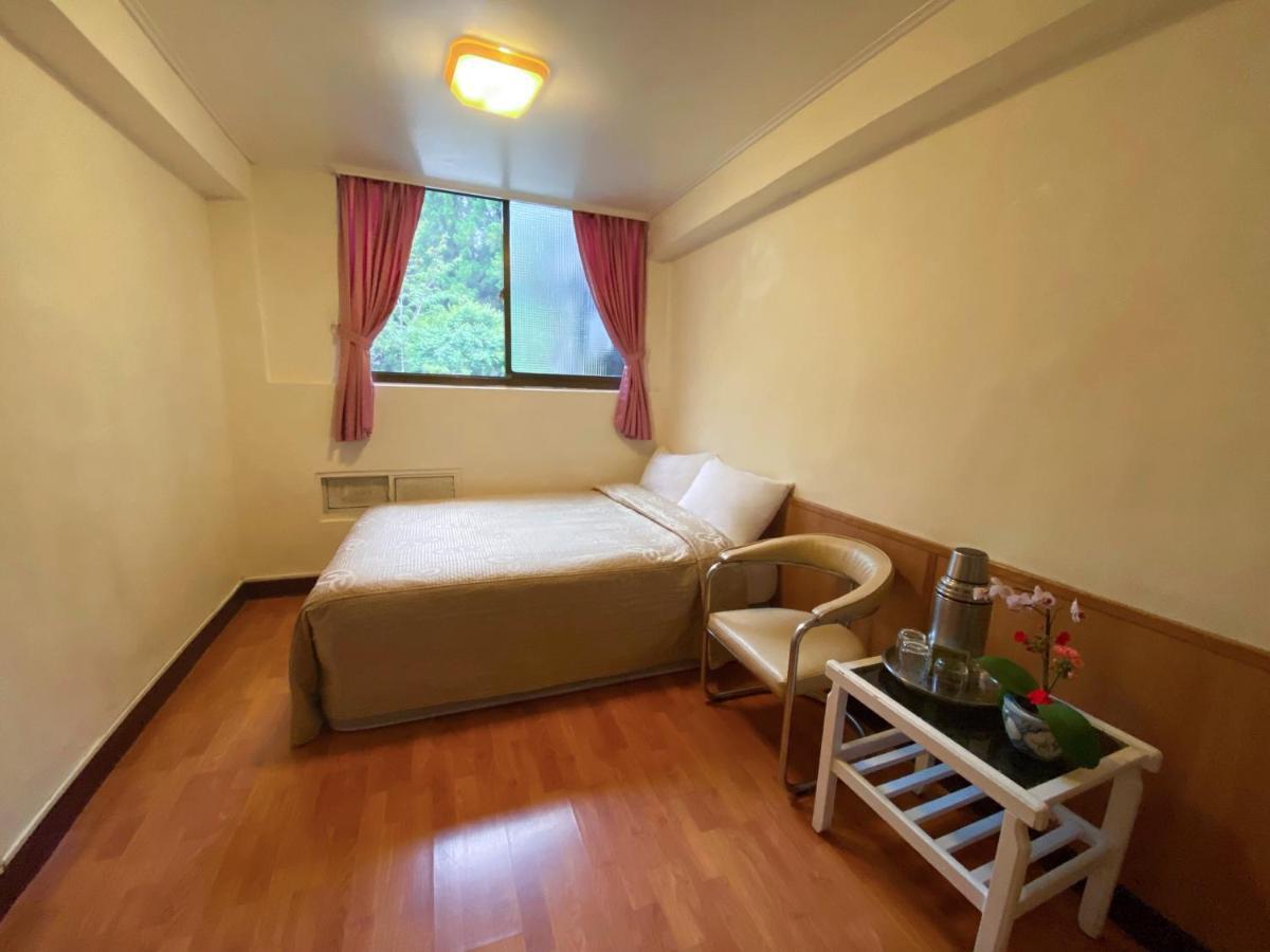 Hotel 登山別館 à Zhongzheng  Extérieur photo