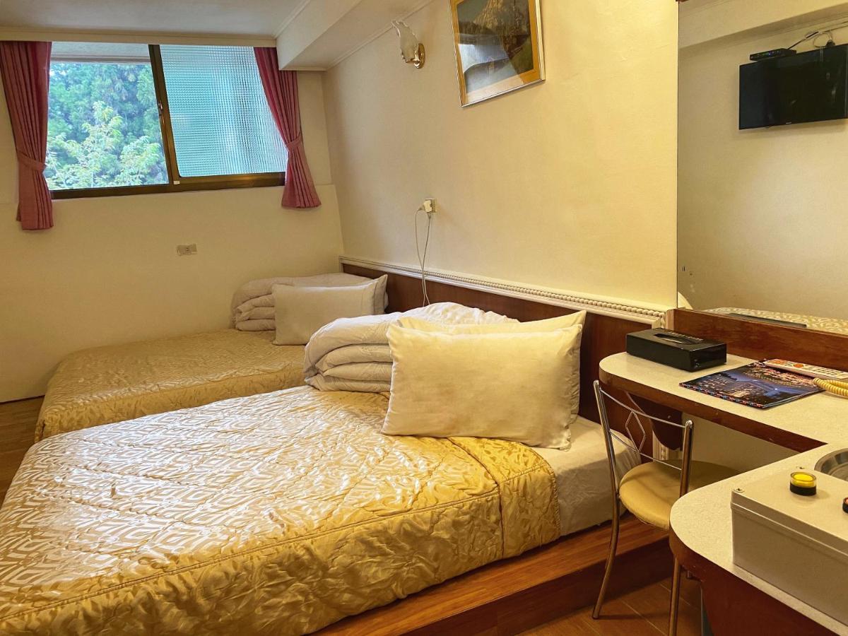 Hotel 登山別館 à Zhongzheng  Extérieur photo